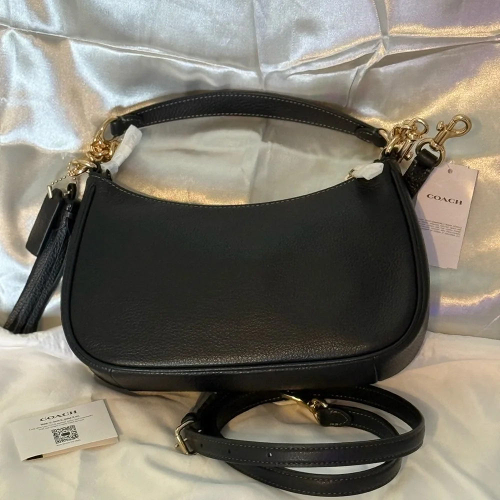 ⭐️Coach NWT Black Pebble Leather Teri Shoulder Bag With Gold Rivets⭐️ - Picture 3 of 11